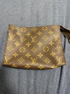 Louis Vuittonのモノグラムデザインクッション レア - メルカリ