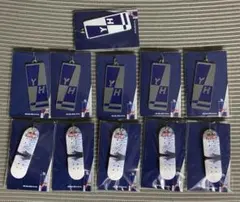 レッドブルキーホルダー 11個