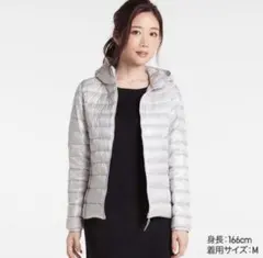 UNIQLO ウルトラライトダウンパーカー　グレー　ライトグレー　Lサイズ