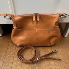 ヌメ革ショルダーバッグALBERO