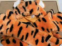 ディズニー　ティガーマフラーキャップ