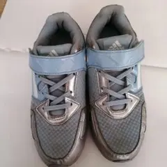 アディダス　キッズ　スニーカー　21センチ