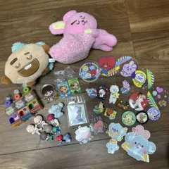 BTSグッズ　ぬいぐるみ、キーホルダー、ステッカーガチャガチャ