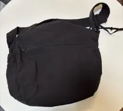 ドローストリングショルダーバッグユニクロ