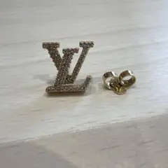 LOUIS VUITTON ブークルルイーズ ナイト ピアス LV ゴールド - メルカリ
