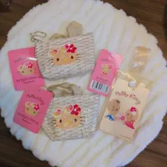 Hello Kitty バッグチャームとカードホルダーセット