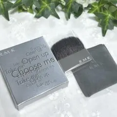 RMK ◆ パウダーファンデーションブラシ ◆ 未使用のサムネイル