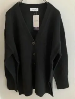 黒カーディガン