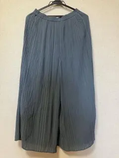 UNIQLO プリーツ ワイドパンツ Mサイズ　水色