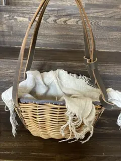 Item thumbnail for item e6b24e7f-4f59-43e9-8923-b1fd0a9cc3e5