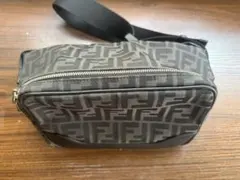 FENDI ズッカ ボディバッグ キャンバス レザー ショルダーバッグのサムネイル