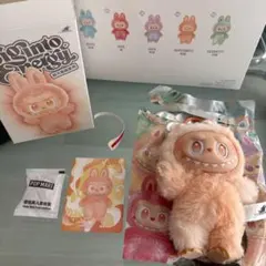 THE MONSTERS Big Into Energy ラブブ