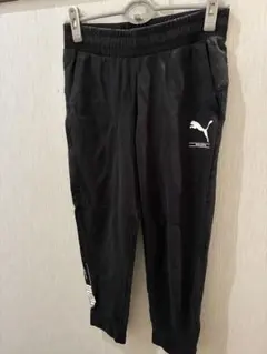 PUMA ブラック ジャージパンツ