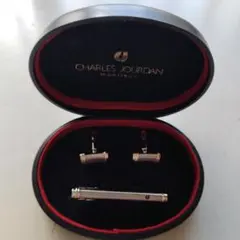 CHARLES JOURDAN カフリンクスとタイバーセット