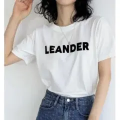 リエディ フロッキー　ゴシック　ロゴ　Tシャツ L 白　黒　ブラック　半袖のサムネイル