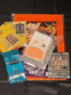 ワンピースカード　一番くじ　E賞　ぬいぐるみマルチカードケース　ニカ　ほか5点