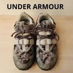 アンダーアーマー　スニーカー　25センチ