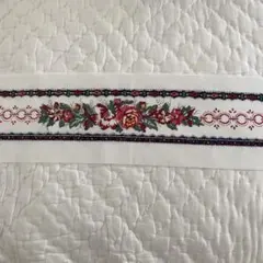 ソレイアード　ギャロンテープ　ホワイトにバラ