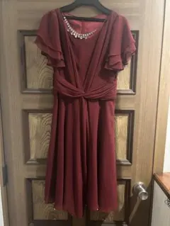 結婚式　パーティードレス　ワインレッド　ボルドー　アクセサリー付き