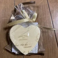 Item thumbnail for item 551f6aee-8e36-4077-b7bf-49f616f73ea0