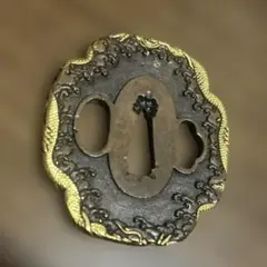 時代物】鉄地 金象嵌 龍図 猪目透かし 馬針 (小柄 貫級刀) 刀装具 刀