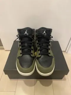 NIKE AIR JORDAN 1 MID オリーブ ブラック★ステッカー付のサムネイル