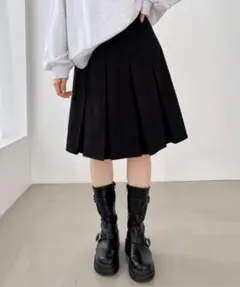 プリーツスカート