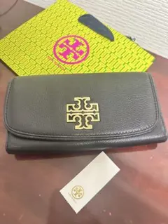 美品TORY BURCH長財布 ブラック レザー 二つ折財布　外ポケット有タグのサムネイル