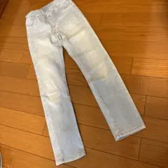 ユニクロ　ストレッチダメージデニムパンツ 130