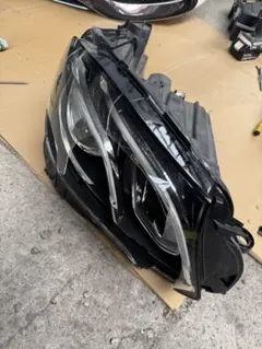 メルセデスベンツ　w213 前期ヘッドライトのサムネイル