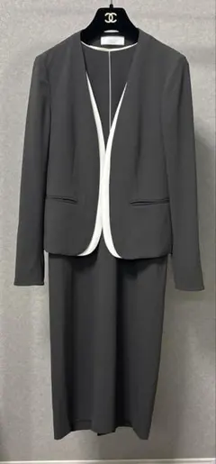 新品未使用タグ付き☆BEIGE,ベイジ ネイビースーツ ジャケットパンツ 