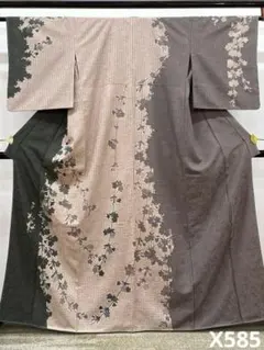 小紋 ゴールドチェーン柄 個性的 正絹 黒地 躾糸付き X594 - メルカリ