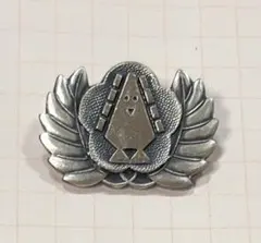 美品》豊島岡女子学園高等学校 校章 バッジ - メルカリ