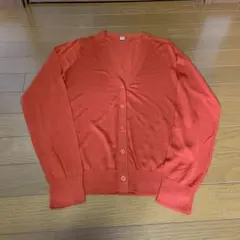 ユニクロ　ライトVネックカーディガン（長袖）　M