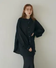 hinari ヒナリ　シアー バックスリット ブラウス　ブラックのサムネイル