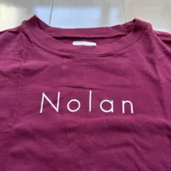Nolan Tシャツ バーガンディ色のサムネイル