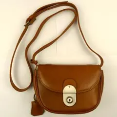 最終値下　Dakota　２WAYバッグ　ショルダー　ウエストポーチ　牛革ブラウン
