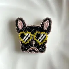 フレンチブルドッグ　ブローチ　ビーズ刺繍　 ブリンドル　犬