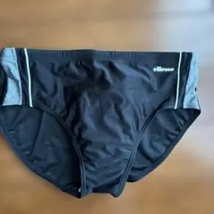 ellesse 競泳水着 黒のサムネイル