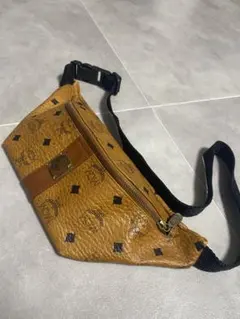 MCM ベースボールキャップ コニャック - メルカリ