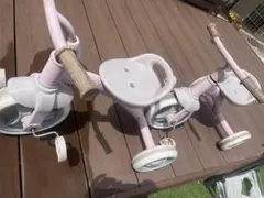 幼児　三輪車　2台のサムネイル