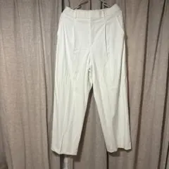 UNIQLO ホワイト ワイドパンツ