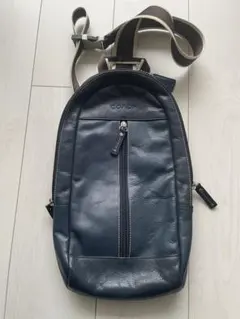 COACH ボディーバッグ ショルダー ネイビー