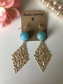 ハンドメイドピアス❤️上品なマーブルターコイズブルー×ゴールドレース菱形ピアス❤️