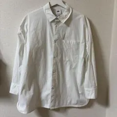 NIKE ホワイトシャツ
