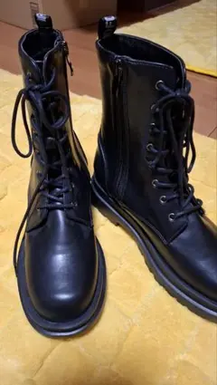 新品ブラックレースアップブーツ サイドジッパー付き