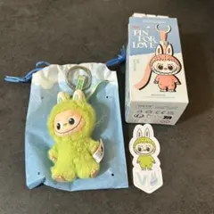 ✨正規品 イニシャルラブブ　イニシャル　V グリーン　POP MART