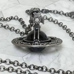 Vivienne Westwood オーナメンタルオーブネックレス　ブラック