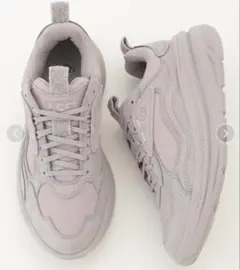 未使用保管品　UGG EMMI 厚底　スニーカー　大きいサイズ　25.0