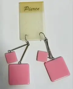 ピンク 四角形 ピアス　未使用